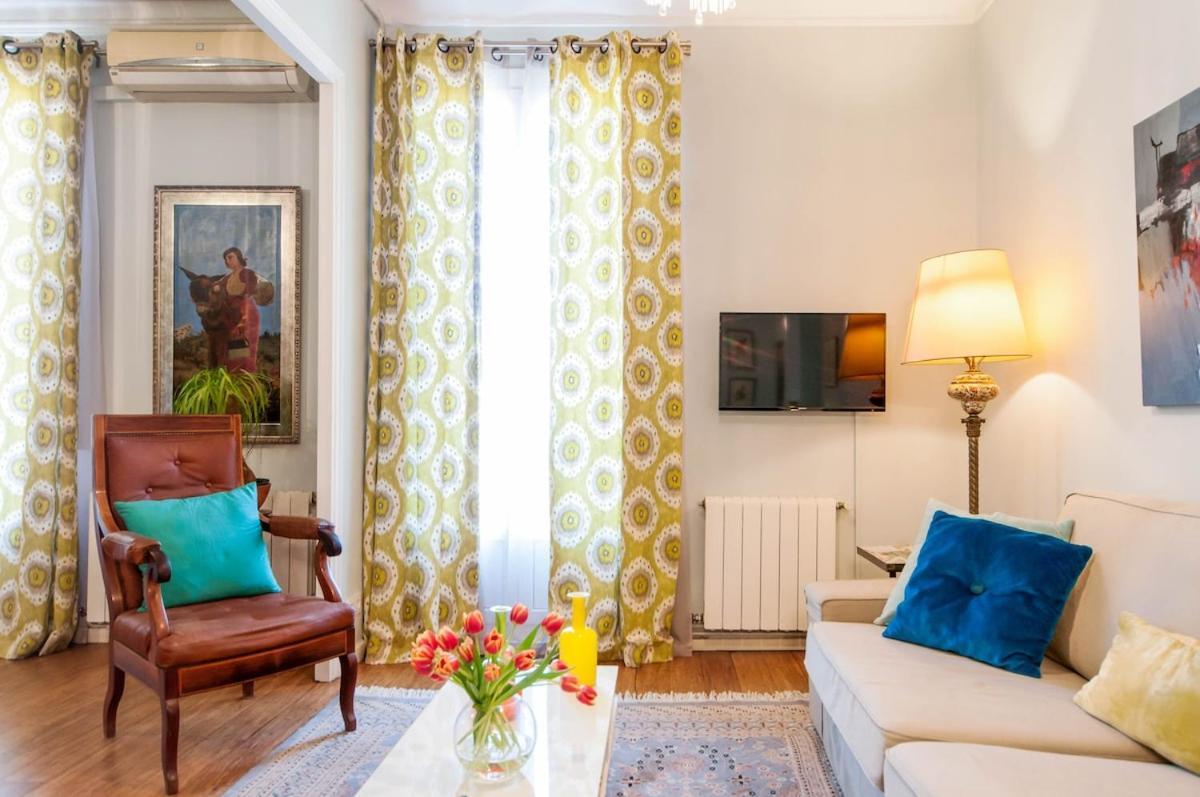 Appartement Explore Center From An Elegant Urban Retreat Barcelone